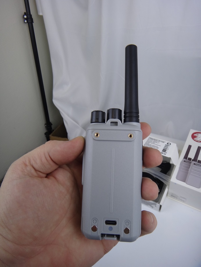 Радиостанция портативная ГРИФОН G-33 Радиостанция портативная ГРИФОН G-33